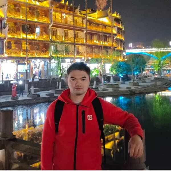 39岁岁广东单身帅哥 - 成都吉缘网