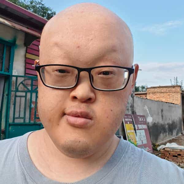28岁岁山东单身帅哥 - 成都吉缘网